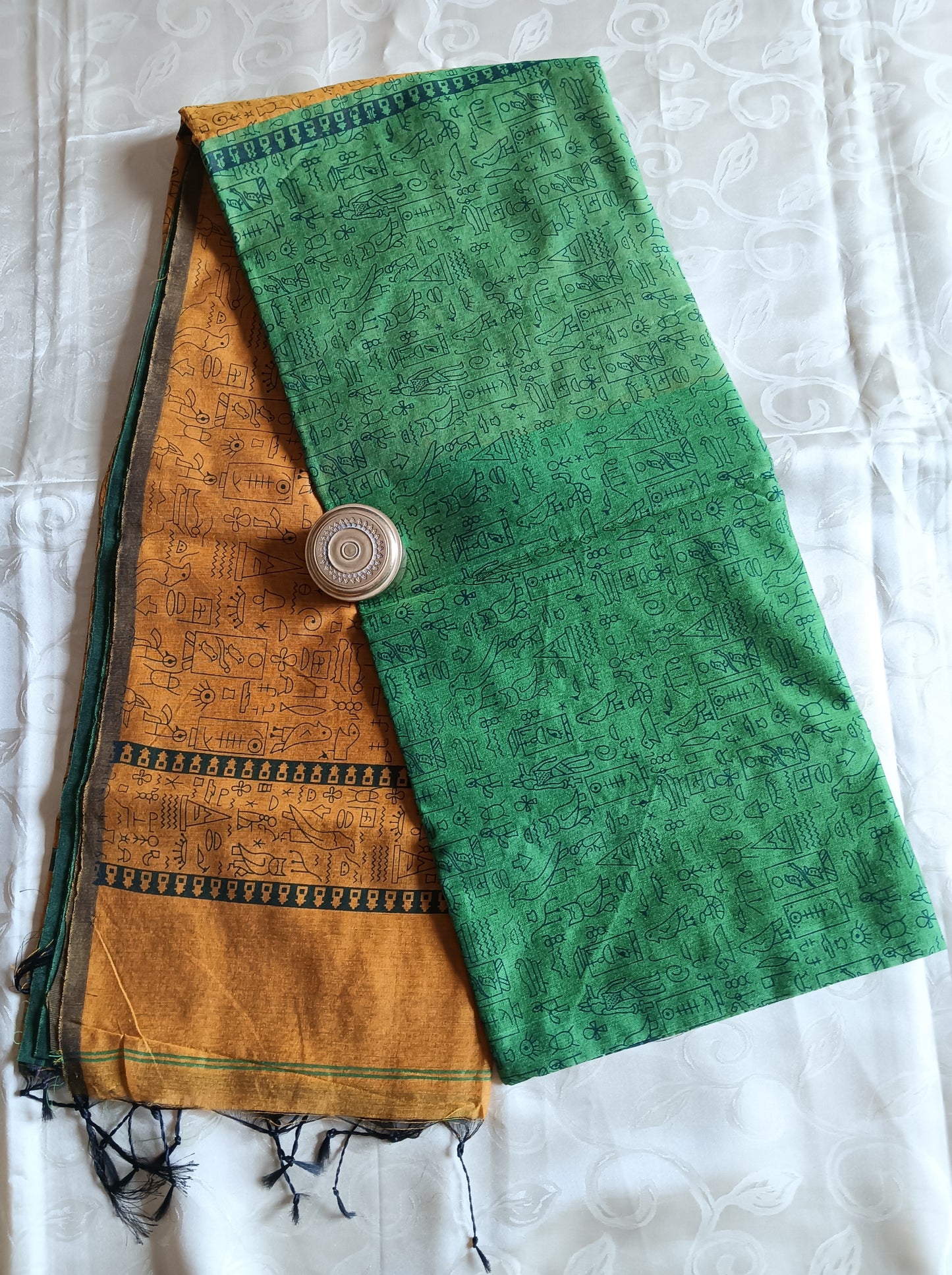 Bengal Handloom Cotton Saree With Contrast Pallu - Green Colour